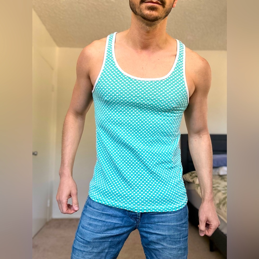 Vintage slim fit Pistol Pete tank, size Small